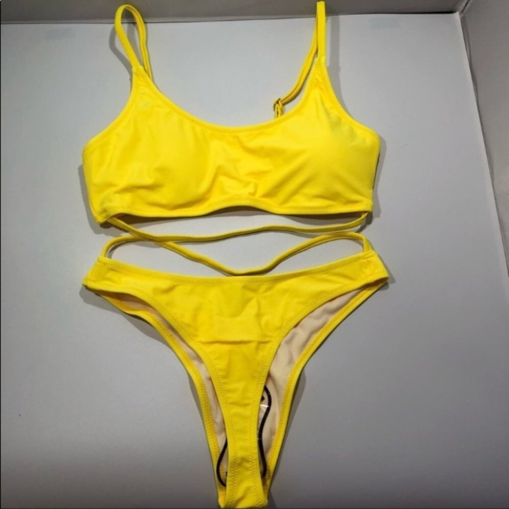 SOLD OUT ☀️Sia Bikini Swimsuit☀️ - Picture 6 of 7